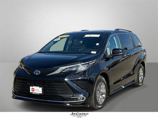 2024 Toyota Sienna XLE