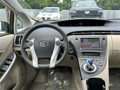 2010 Toyota Prius III