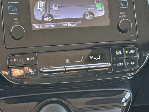 2019 Toyota Prius LE