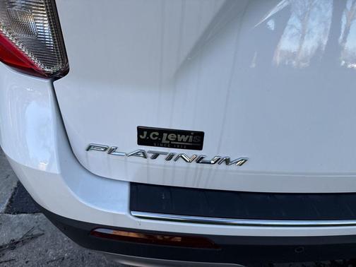 STAR WHITE MET TRI-COAT 2022 Ford Explorer Platinum