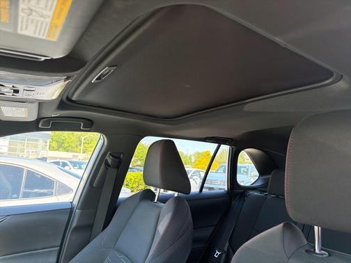 Silver Sky Metallic 2023 Toyota RAV4 Prime SE