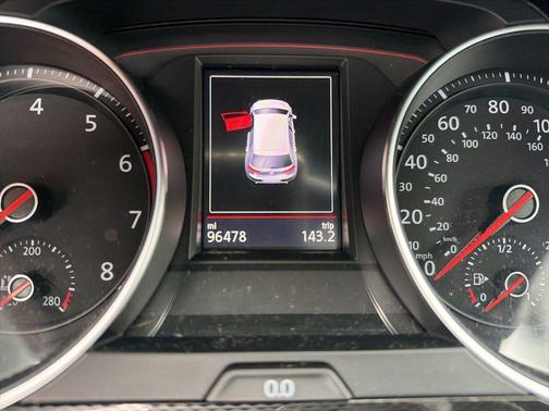 Carbon Steel Gray Metallic 2017 Volkswagen Golf GTI 2.0T SE 4-Door