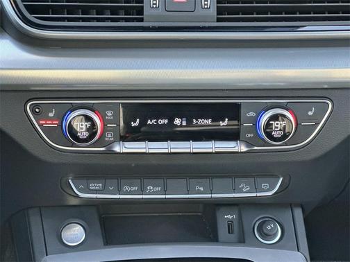 2025 Audi Q5 45 S line Premium