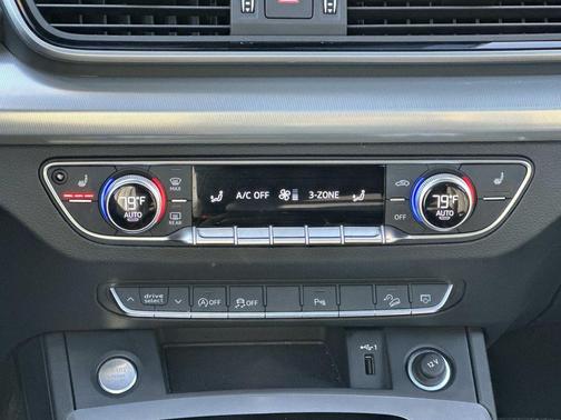 2025 Audi Q5 45 S line Premium