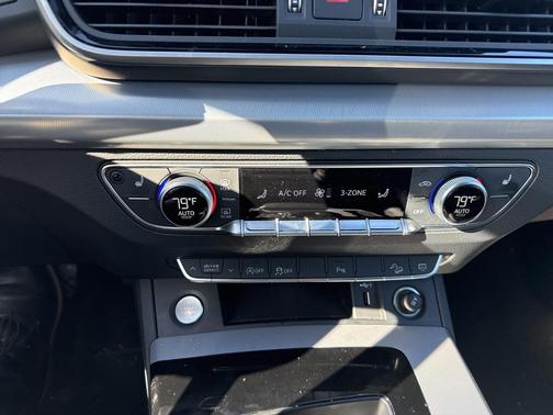 2025 Audi Q5 45 S line Premium