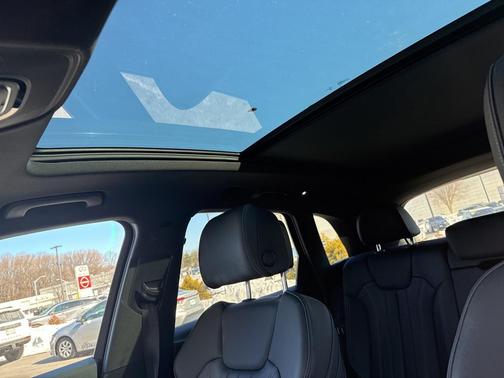 2025 Audi Q5 45 S line Premium