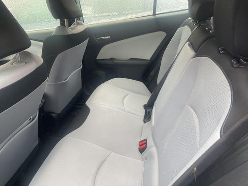 2020 Toyota Prius LE