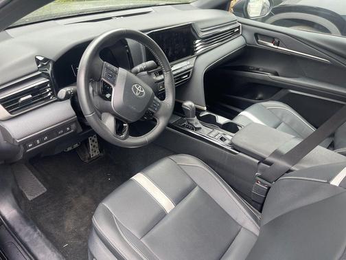 Midnight Black Metallic 2025 Toyota Camry SE