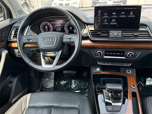2023 Audi Q5 45 S line Premium Plus
