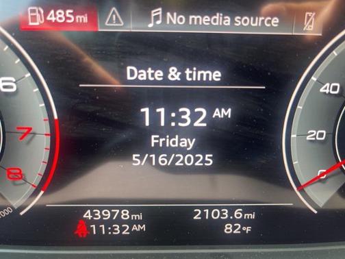 2023 Audi Q5 45 S line Premium Plus