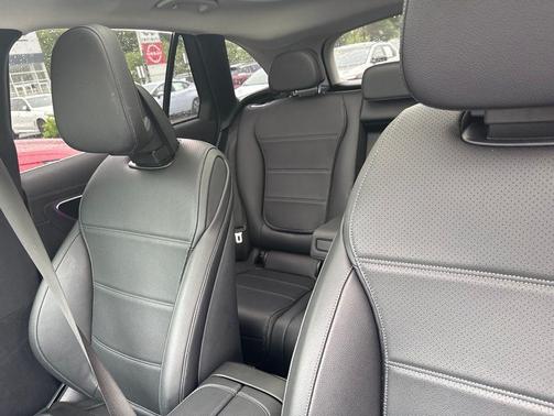 Black 2023 Mercedes-Benz GLC 300 4MATIC