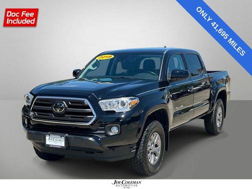Midnight Black Metallic 2019 Toyota Tacoma SR5