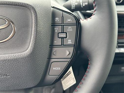 2025 Toyota Prius L