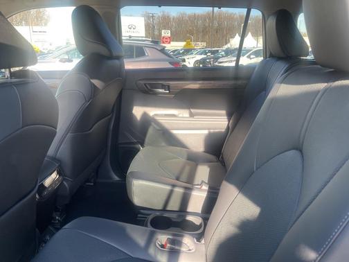 2023 Toyota Highlander Hybrid Limited