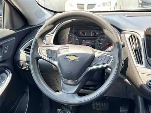 2022 Chevrolet Malibu FWD LT
