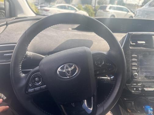 2021 Toyota Prius XLE