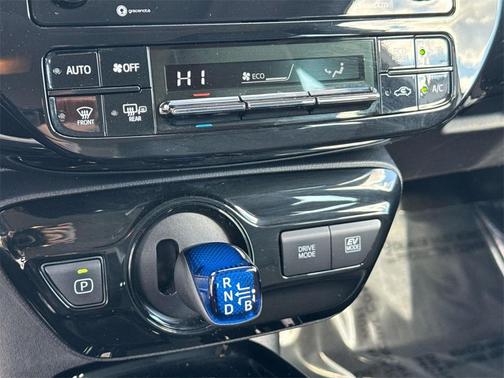 2021 Toyota Prius XLE