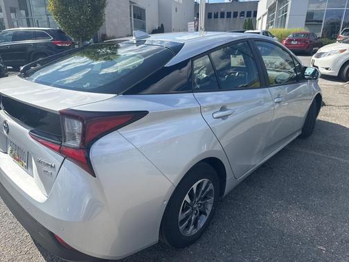 2021 Toyota Prius XLE