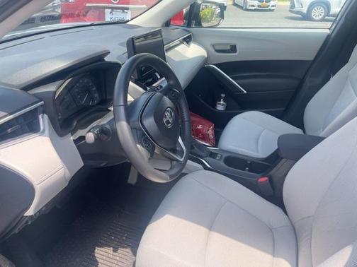 2025 Toyota Corolla Cross LE