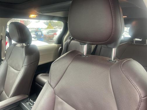 2024 Toyota Sienna Platinum