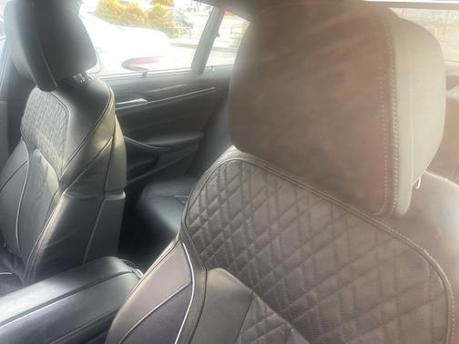 2023 BMW M550 i Xdrive