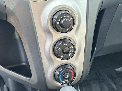 2009 Toyota Yaris Base