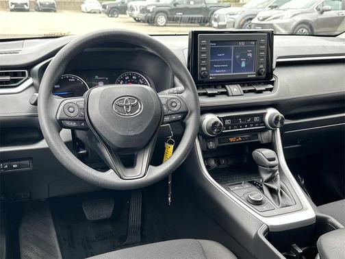 2022 Toyota RAV4 Hybrid LE