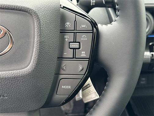 2025 Toyota Prius L