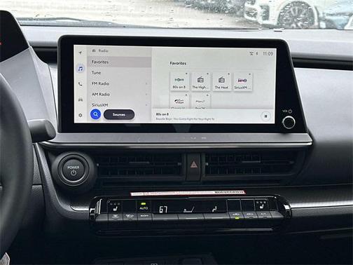 2025 Toyota Prius L