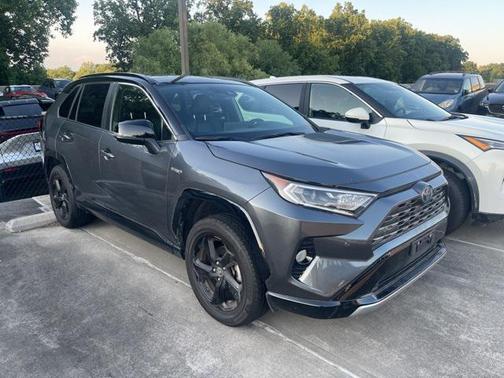 2019 Toyota RAV4 Hybrid SE