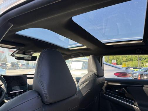 Wind Chill Pearl 2023 Toyota bZ4X XLE