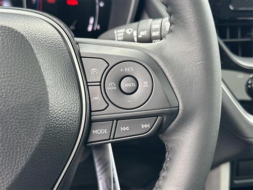 2025 Toyota Corolla Cross XLE