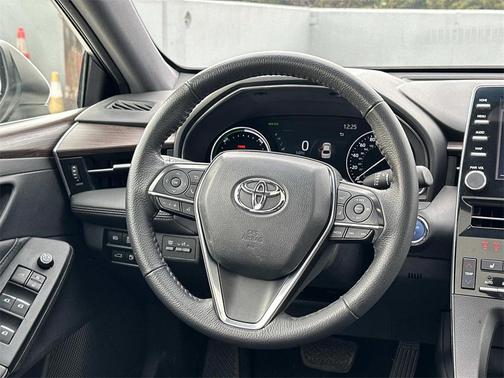 2021 Toyota Avalon Hybrid XLE Plus