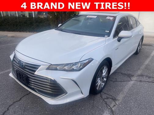 2021 Toyota Avalon Hybrid XLE Plus