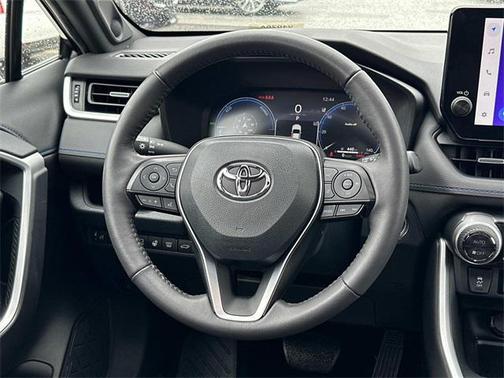 2023 Toyota RAV4 Hybrid SE