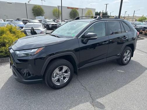2025 Toyota RAV4 Hybrid XLE