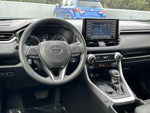 2022 Toyota RAV4 Hybrid SE