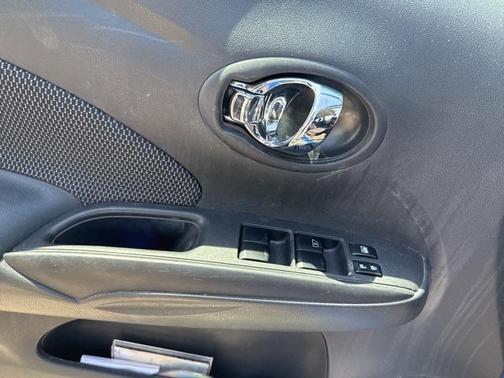2015 Nissan Versa 1.6 SV