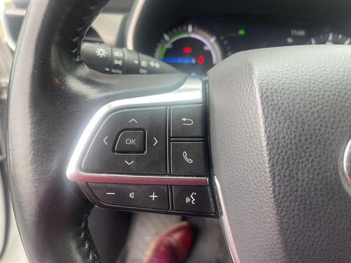 2020 Toyota Highlander Hybrid XLE