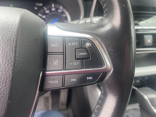 2020 Toyota Highlander Hybrid XLE