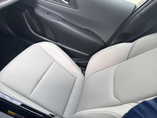 2024 Toyota Prius XLE