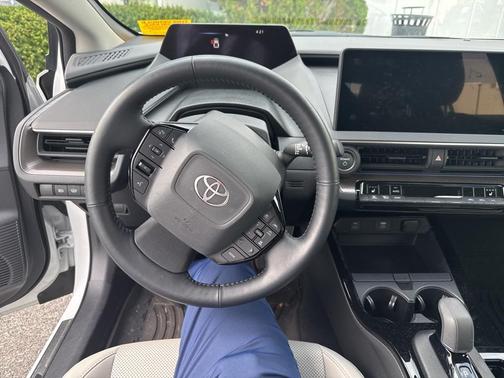 2024 Toyota Prius XLE