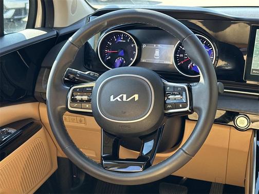 2024 Kia Carnival EX