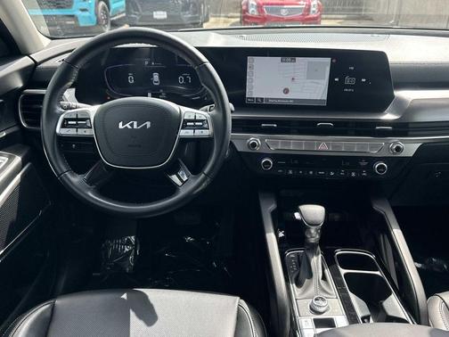 Glacial White Pearl 2024 Kia Telluride LX