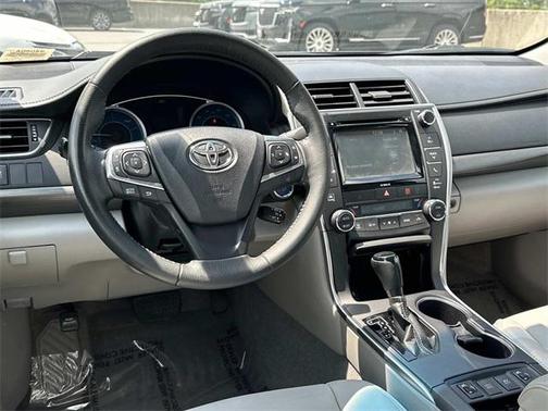 2017 Toyota Camry Hybrid XLE