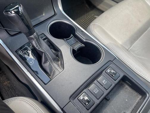 2017 Toyota Camry Hybrid XLE