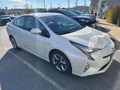 2017 Toyota Prius Four Touring