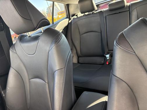 2017 Toyota Prius Four Touring