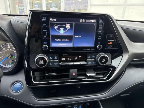 2022 Toyota Highlander Hybrid LE