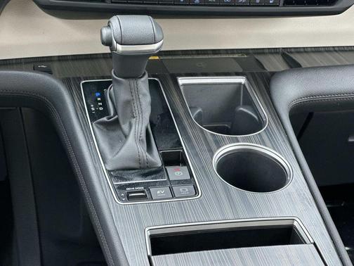 2023 Toyota Sienna Limited